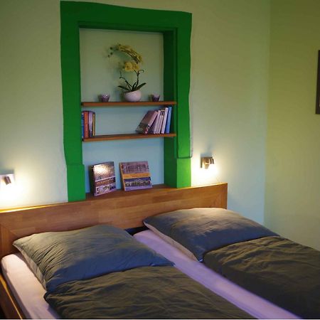 Ferien-Wohnung Am Menzer-Park Neckargemund Bagian luar foto